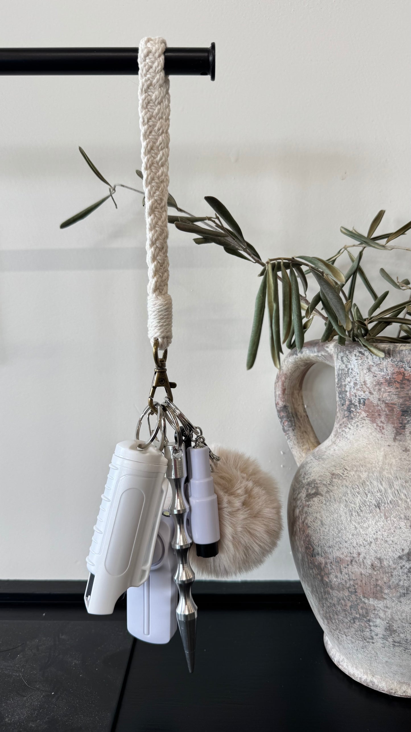 Vanilla Macramé Safety Keychain