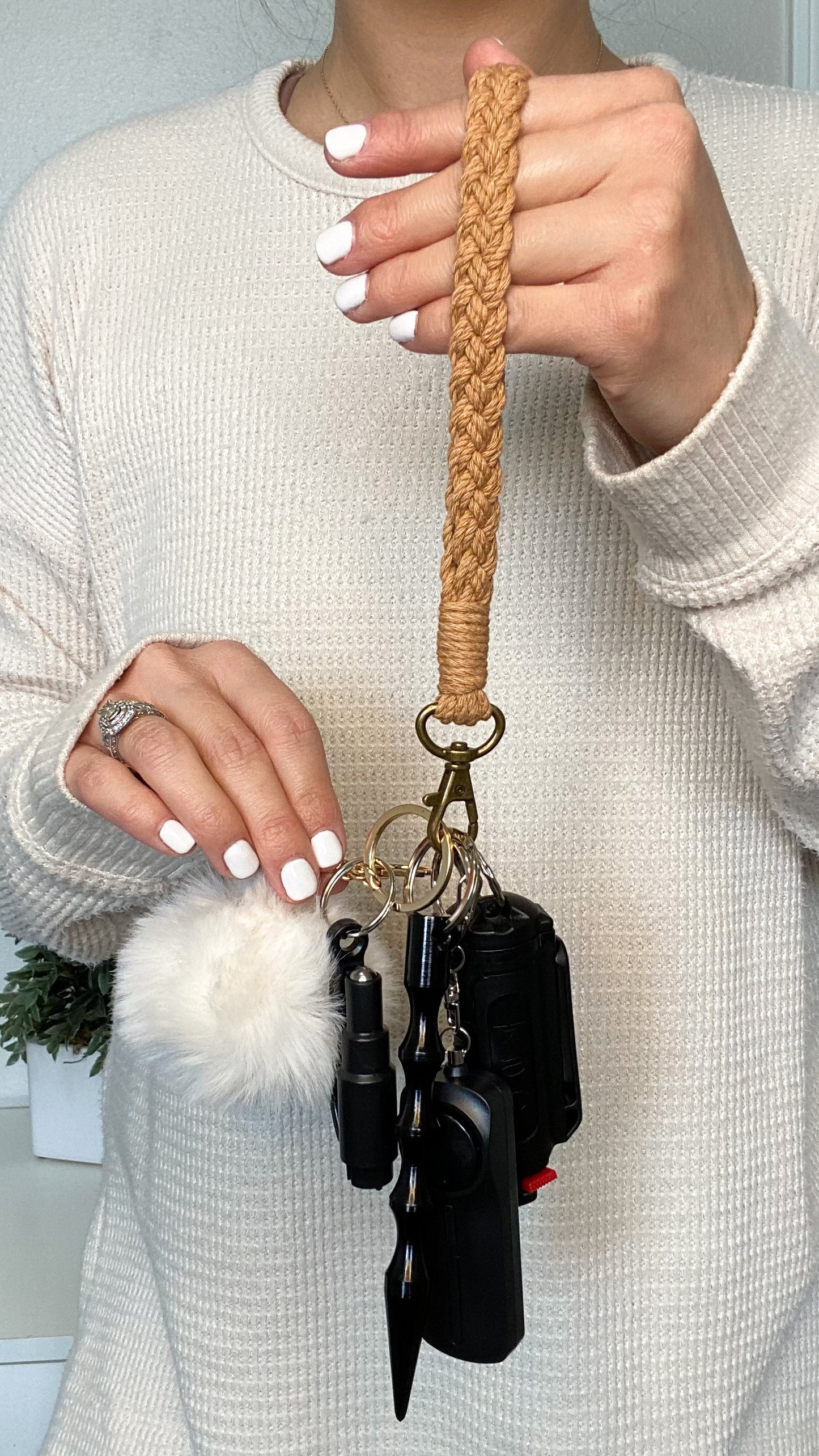 Fawn Macramé Safety Keychain